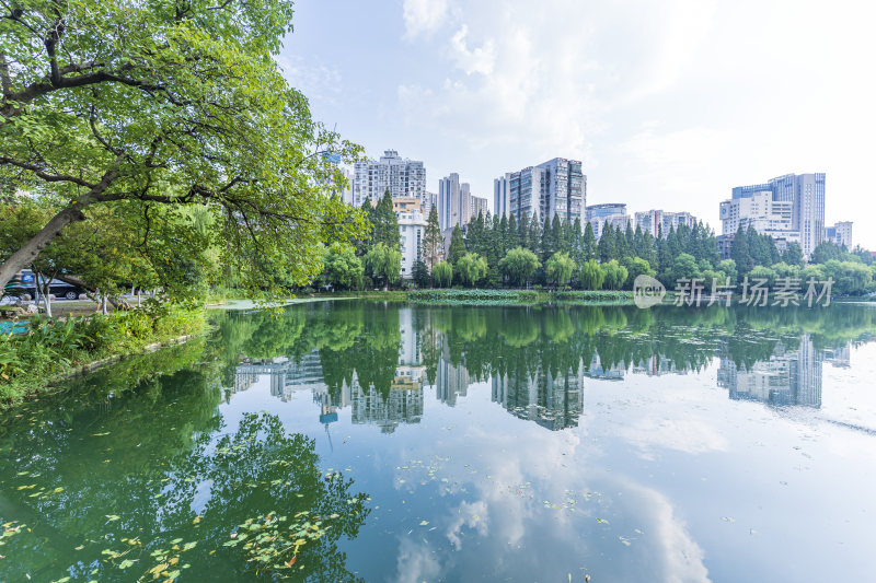 武汉江岸区小南湖公园风景