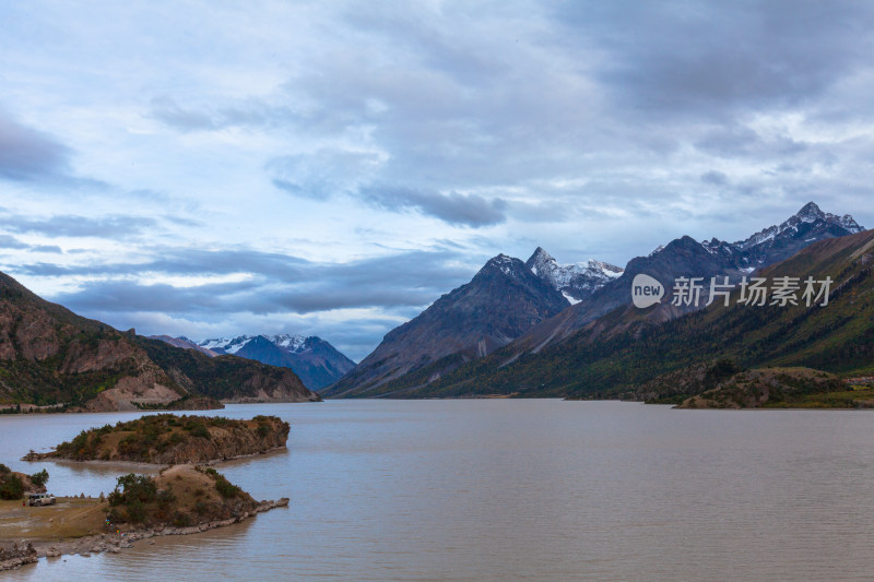 然乌湖风景