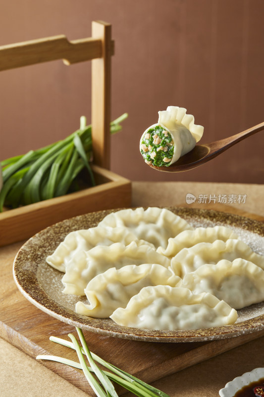 传统中餐美食 韭菜猪肉水饺