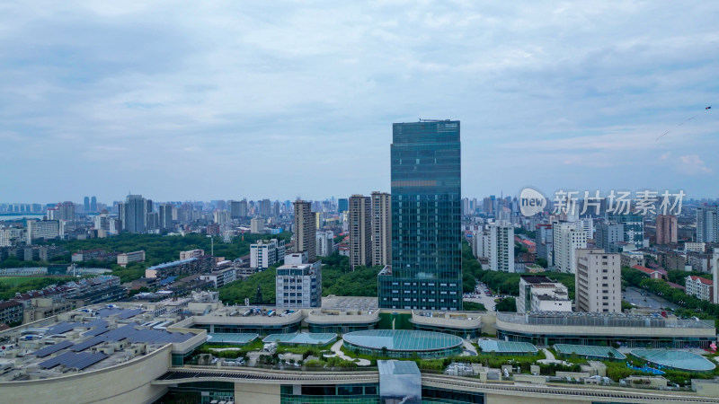 航拍江西南昌城市风光南昌大景