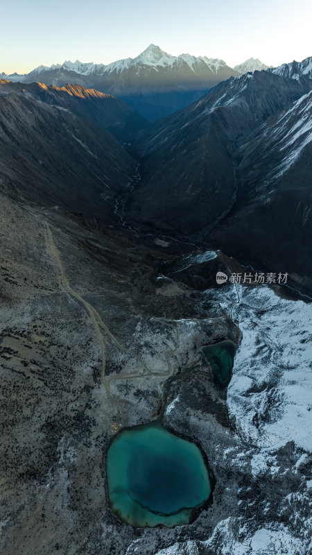 四川甘孜州里索海网红贡嘎雪山日落高空航拍