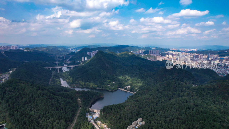 山中城市贵州贵阳城市大景航拍图