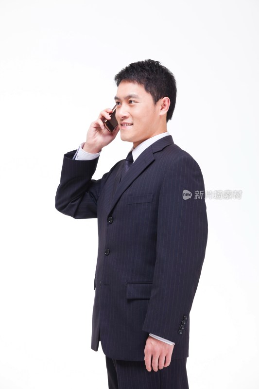 年轻的商务男士打手机