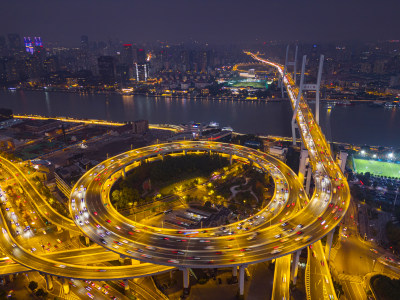 航拍俯瞰上海南浦大桥夜景