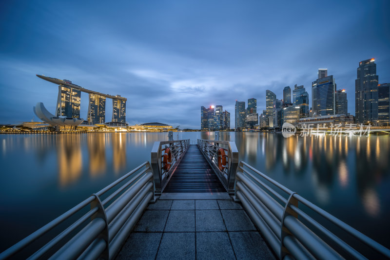 新加坡滨海湾金沙海滨奥林匹克蓝调夜景