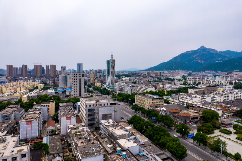 山东泰安岱岳庙城市风光航拍摄影图