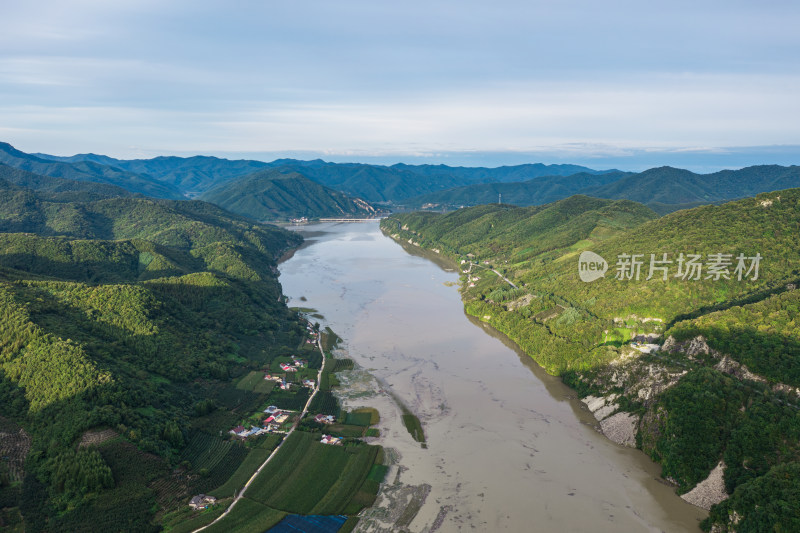 航拍吉林省集安市浑江风光