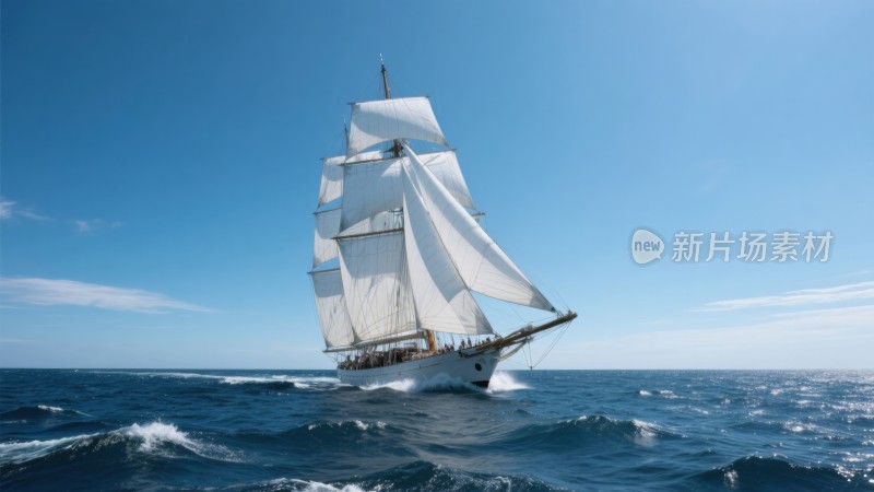 海面上的帆船，扬帆起航逐浪行