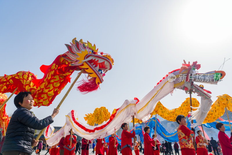 节日喜庆舞龙传统文化龙元素