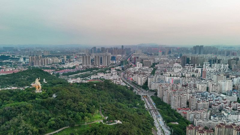 泉州城市晚霞夕阳航拍图