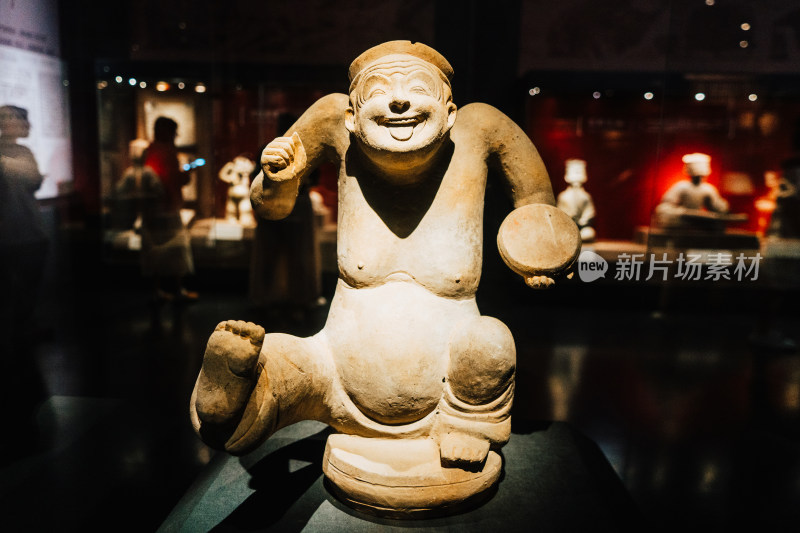 成都博物馆陶俳优俑