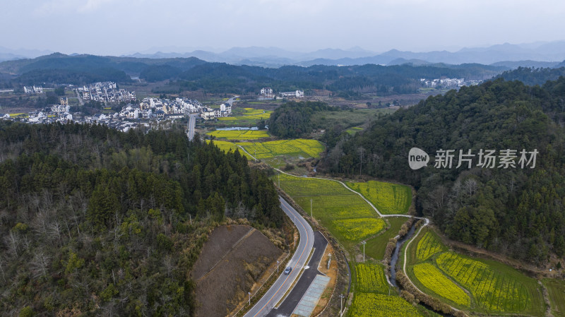 江西婺源思溪延村油菜花航拍