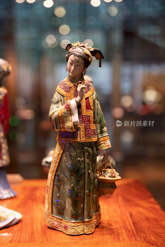 中国工艺美术馆大国匠作展厅雕像