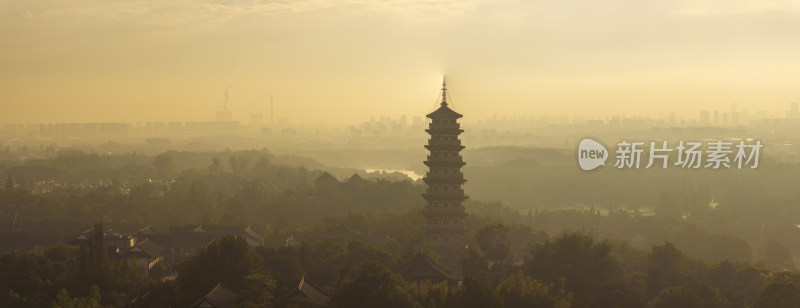 扬州瘦西湖大明寺航拍全景图