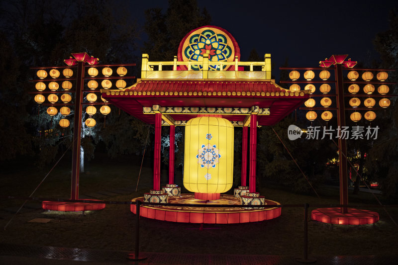 大唐芙蓉园中式传统风格夜间花灯景观