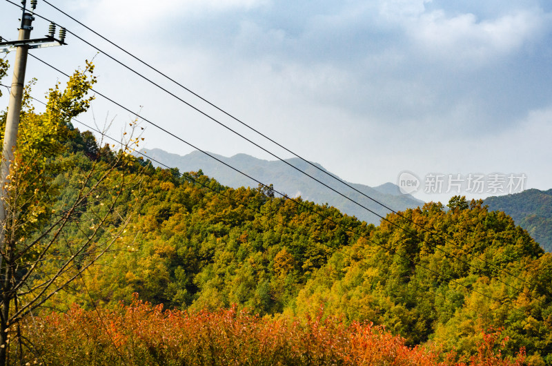 河南洛阳嵩县的白云山风景区秋色