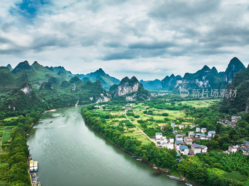 桂林冠岩风景区