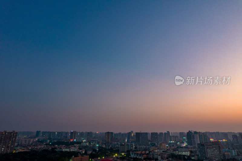 广西北海夜幕降临晚霞夕阳航拍摄影图