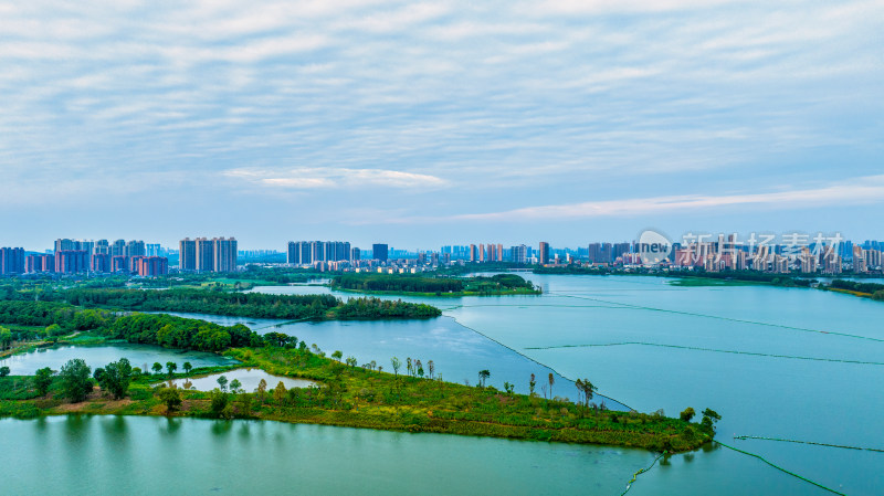 湖北武汉金银湖绿道景色