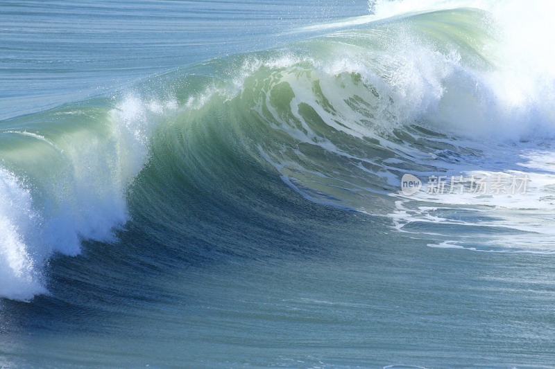 大海浪花巨浪浪潮汹涌海浪波涛汹涌