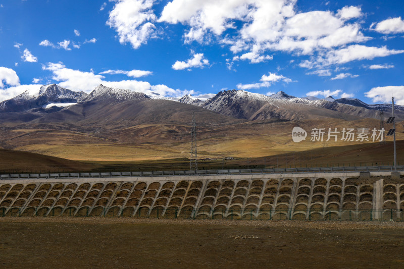 进藏唐古拉山雪山山脉