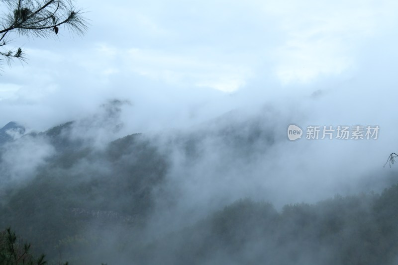 浙江天台山雾景