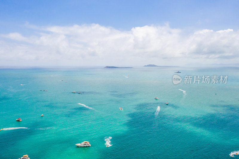 海南三亚湾海上游艇航拍