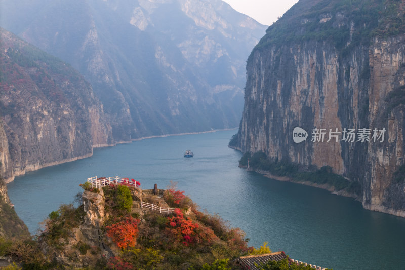 长江三峡奉节瞿塘峡夔门秋季风光