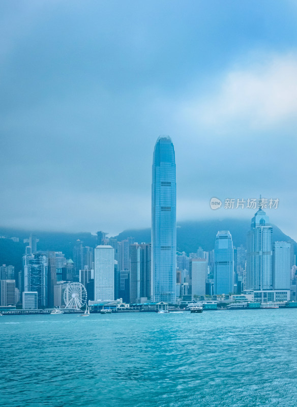 香港尖沙咀维多利亚港望中环摩天大楼建筑群