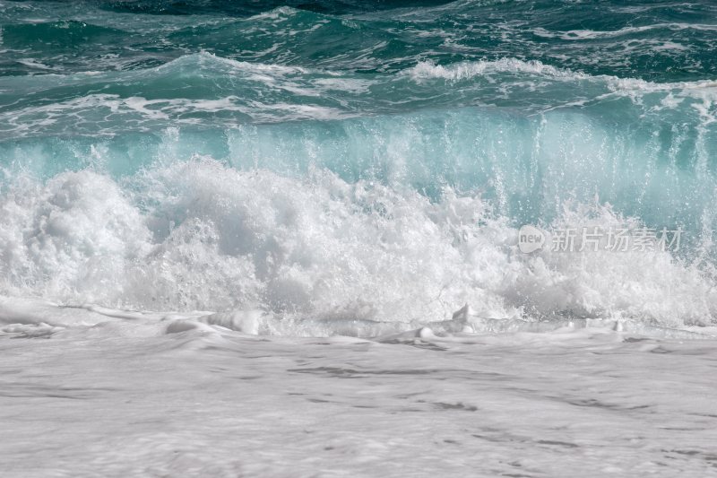 大海浪花巨浪浪潮汹涌海浪波涛汹涌