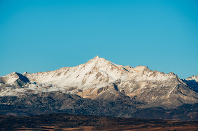 川西高原雪山