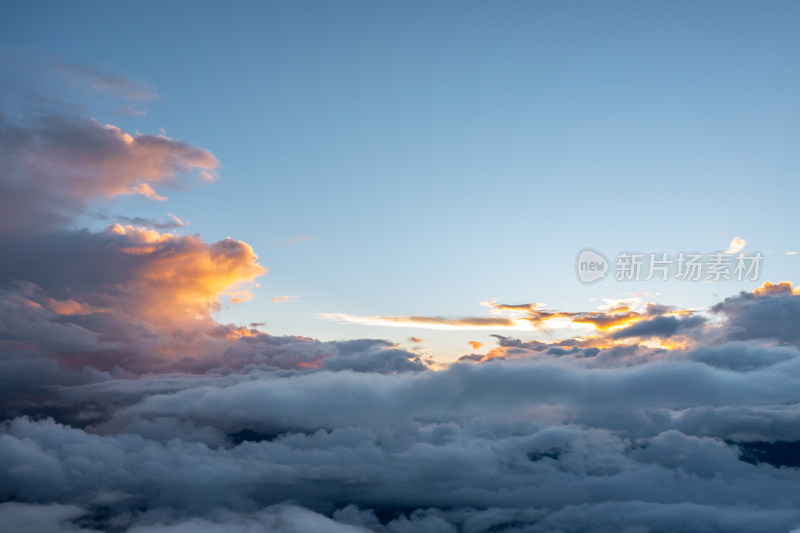 云海之上的天空景色