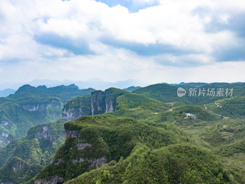 湖南张家界奇秀山峰航拍图