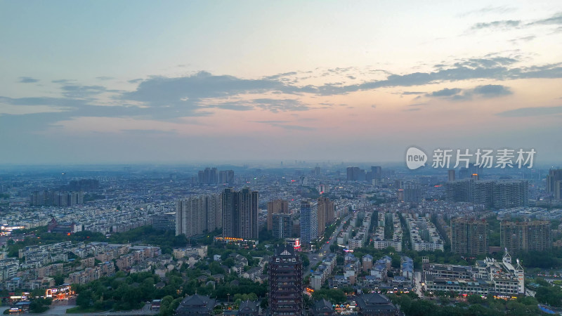 航拍四川眉山城市风光眉山夜幕晚霞摄影图