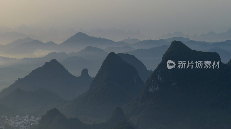 广西桂林山水水墨中国风