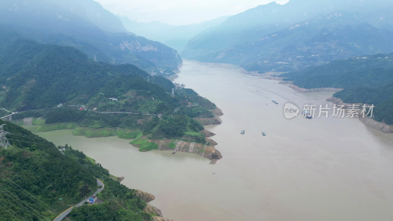 航拍湖北宜昌高山长江风光