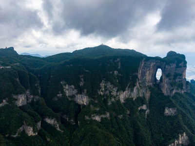 湖南张家界天门山5A景区航拍图