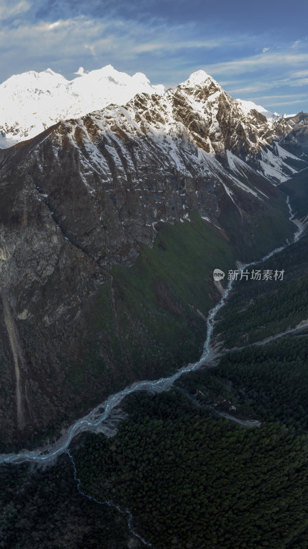 西藏日喀则珠峰东坡嘎玛沟喜马拉雅山脉航拍