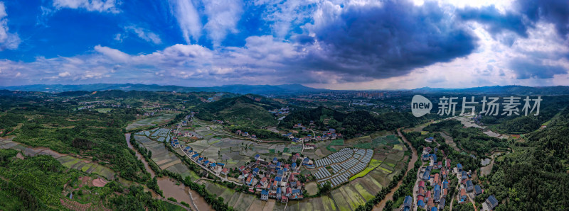 南方山川丘陵航拍全景图