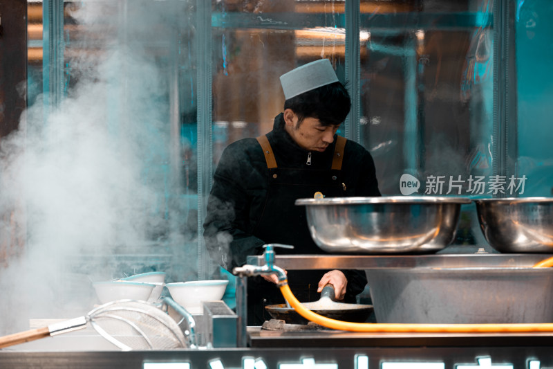 夜市小吃美食人群叫卖