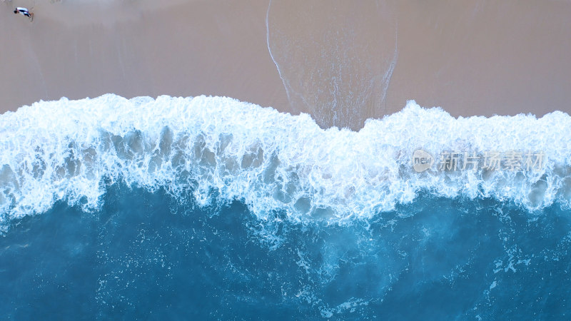 海浪俯拍沙滩大海航拍海滩唯美海边蓝色海水