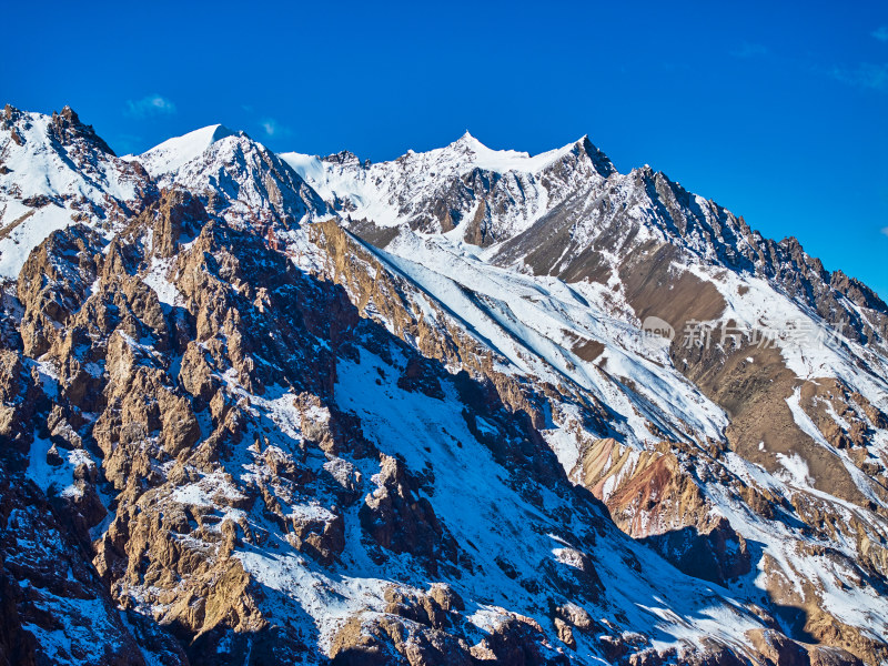 帕米尔高原的雪山