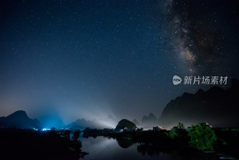 广西桂林山水星空