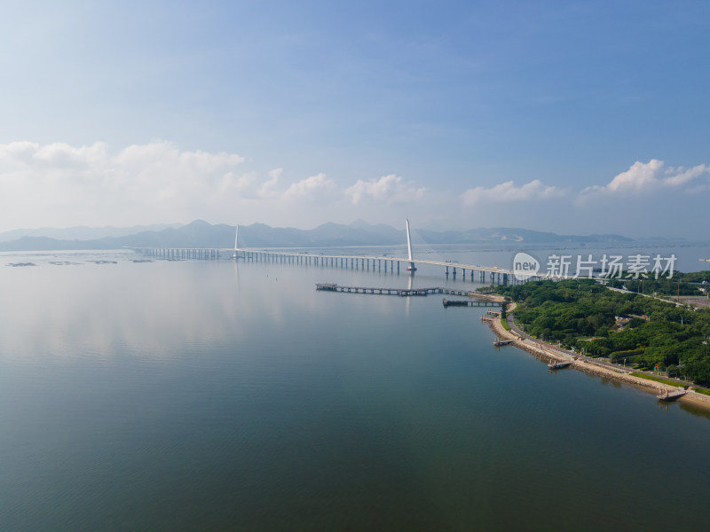 航拍广东深圳湾大桥早晨风光 跨海大桥