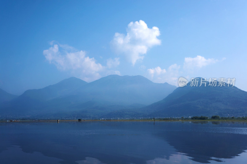 山水倒影