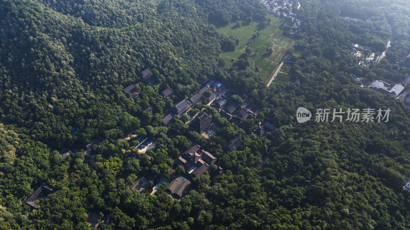 杭州灵隐寺初夏航拍