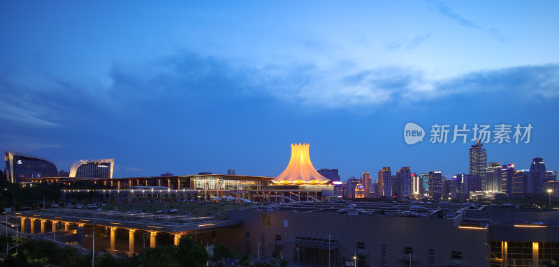 广西南宁国际会展中心城市风光建筑夜景