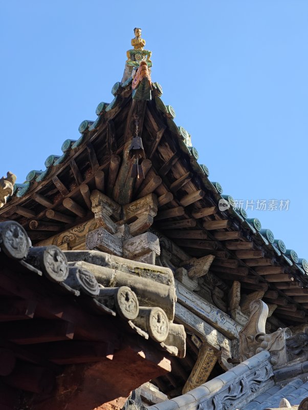 山西晋城玉皇庙古建筑屋顶装饰特写