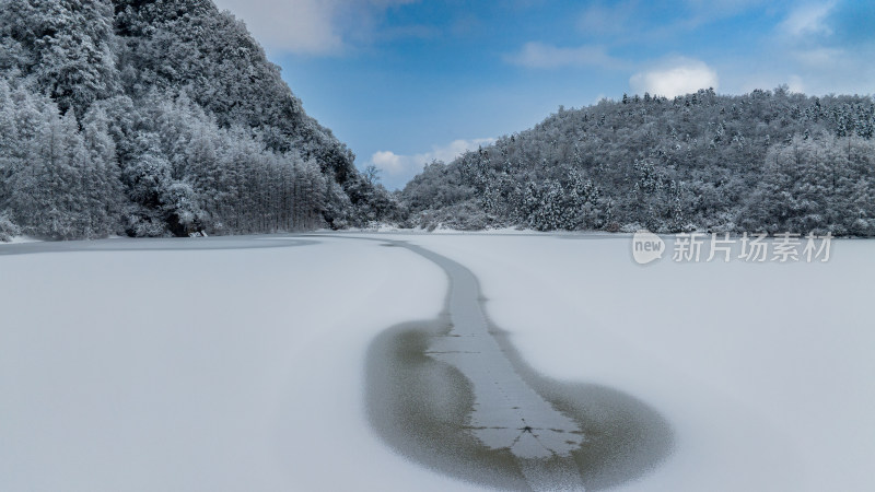 汉中龙池雪景