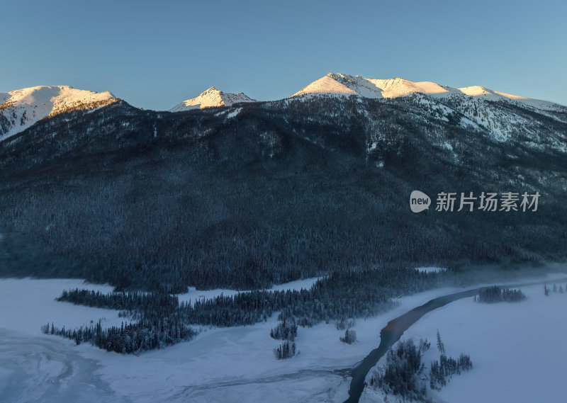 新疆北疆阿勒泰喀纳斯冬季雪景童话世界航拍